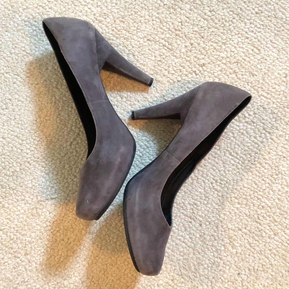 Me Too Locket Platform Pumps - Picture 3 of 7